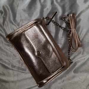 Gold purse w chain and long strap